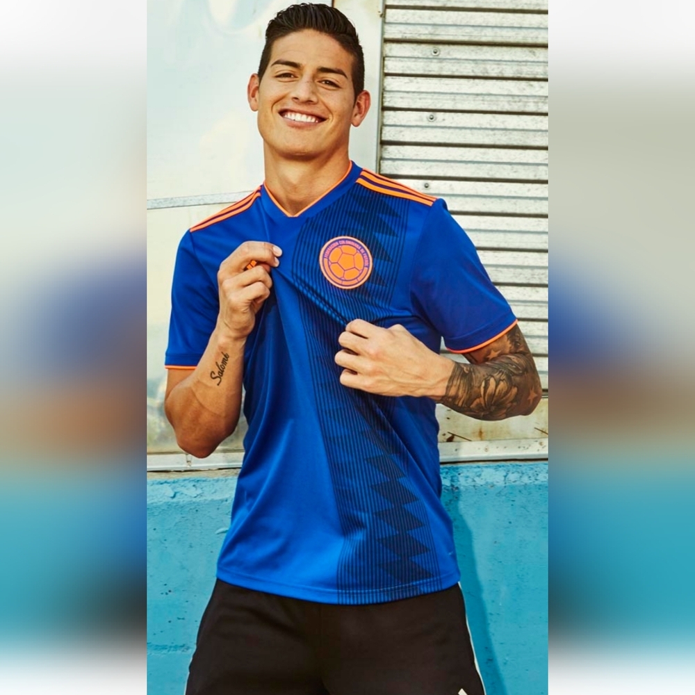 Authentic Colombia National Soccer 2018/19 Away jersey - Picture 9 of 9